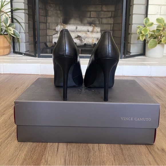 Jessica Simpson Pumps - Picture 4 of 5